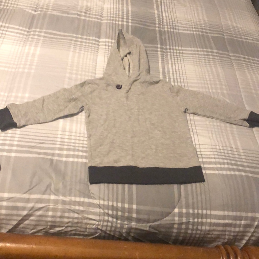 Cat and Jack boy 3T hooded sweater